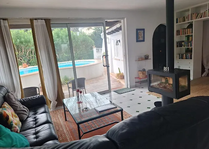 Nevada - Espacioso Con Piscina Privada 波连萨港