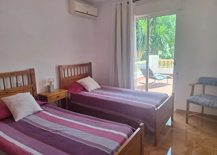 Nevada - Espacioso Con Piscina Privada 波连萨港