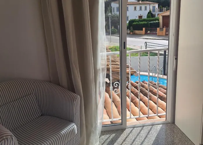 Nevada - Espacioso Con Piscina Privada 波连萨港